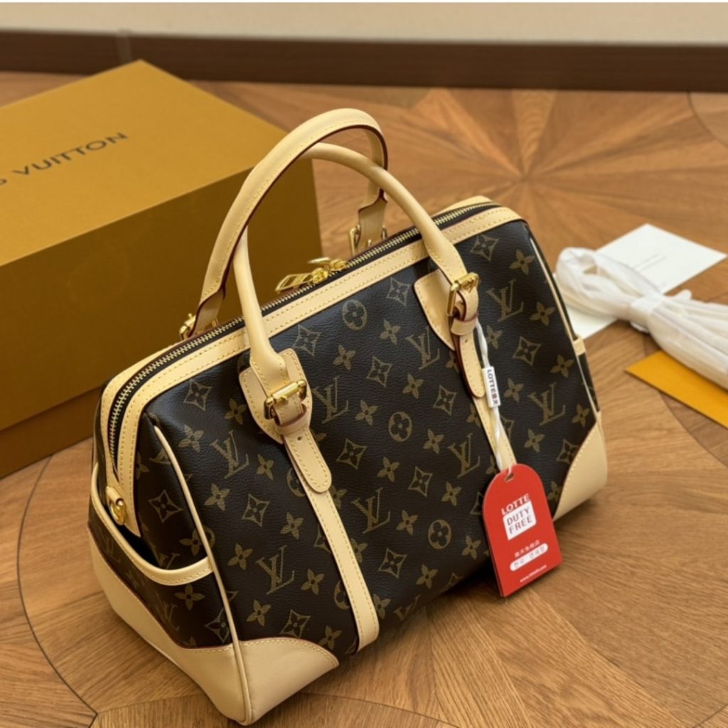 Louis Vuitton Berkeley Monogram Canvas Brown 32Cm M50208 - Image 6