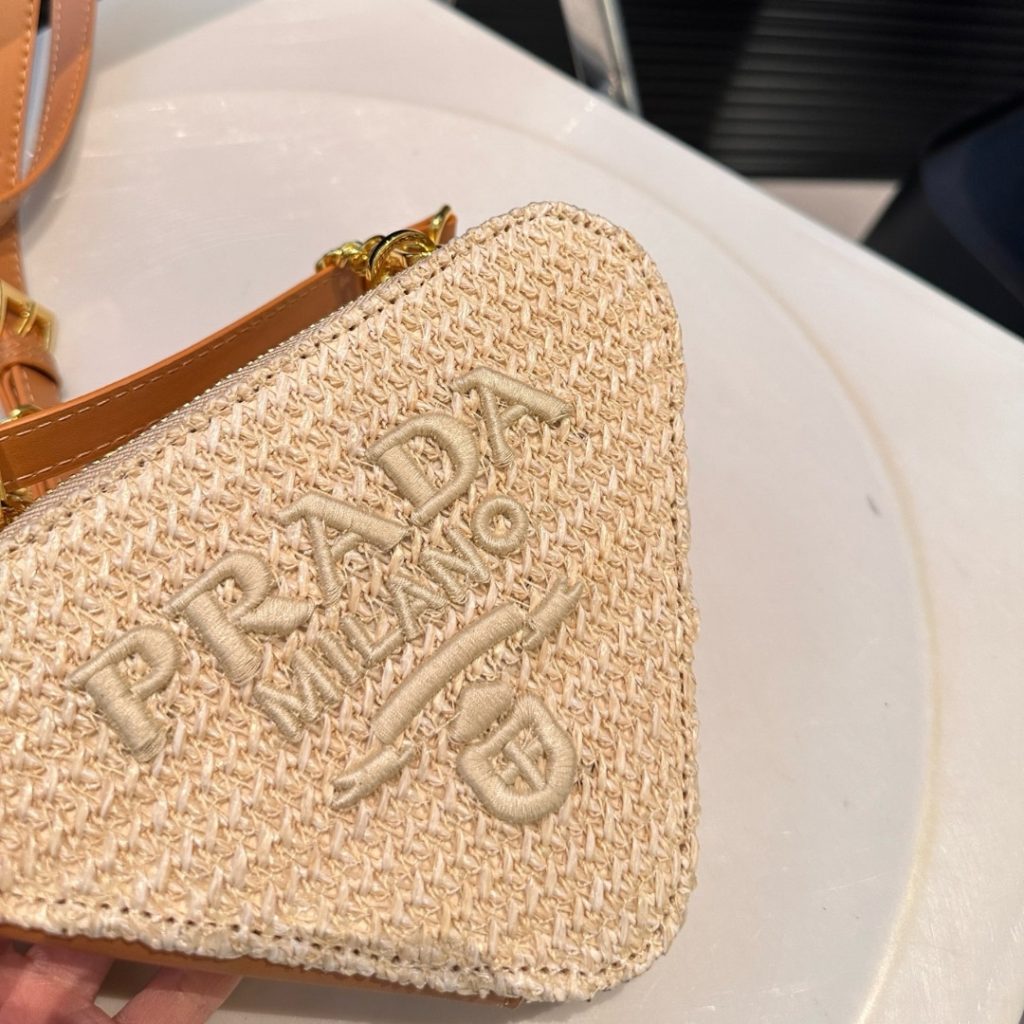 Prada Crochet Mini Pouch Natural 19cm 1NR015 2CXK F0018 - Image 7