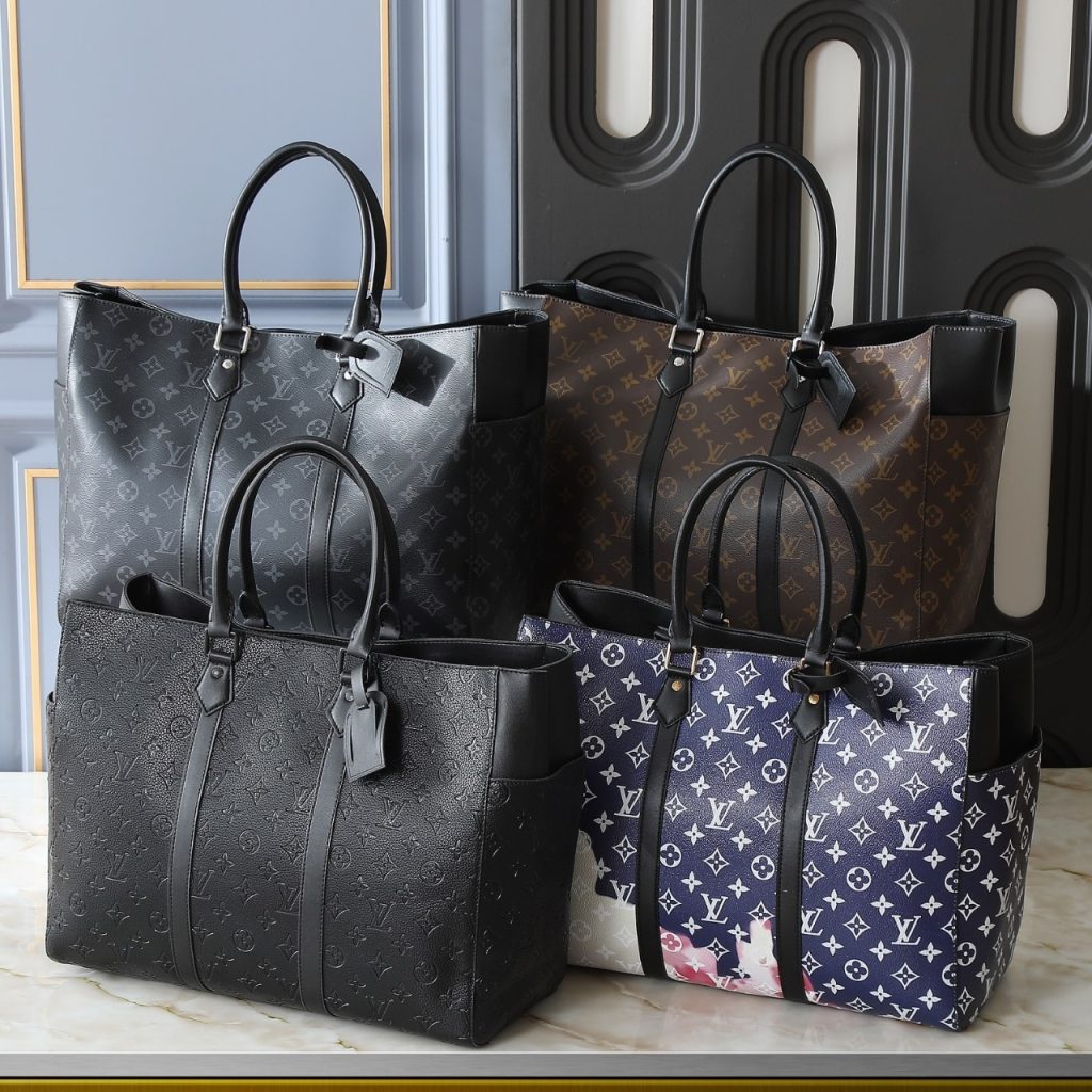 Louis Vuitton Monogram Tote Sac Flat Dark Blue 44cm - Image 3