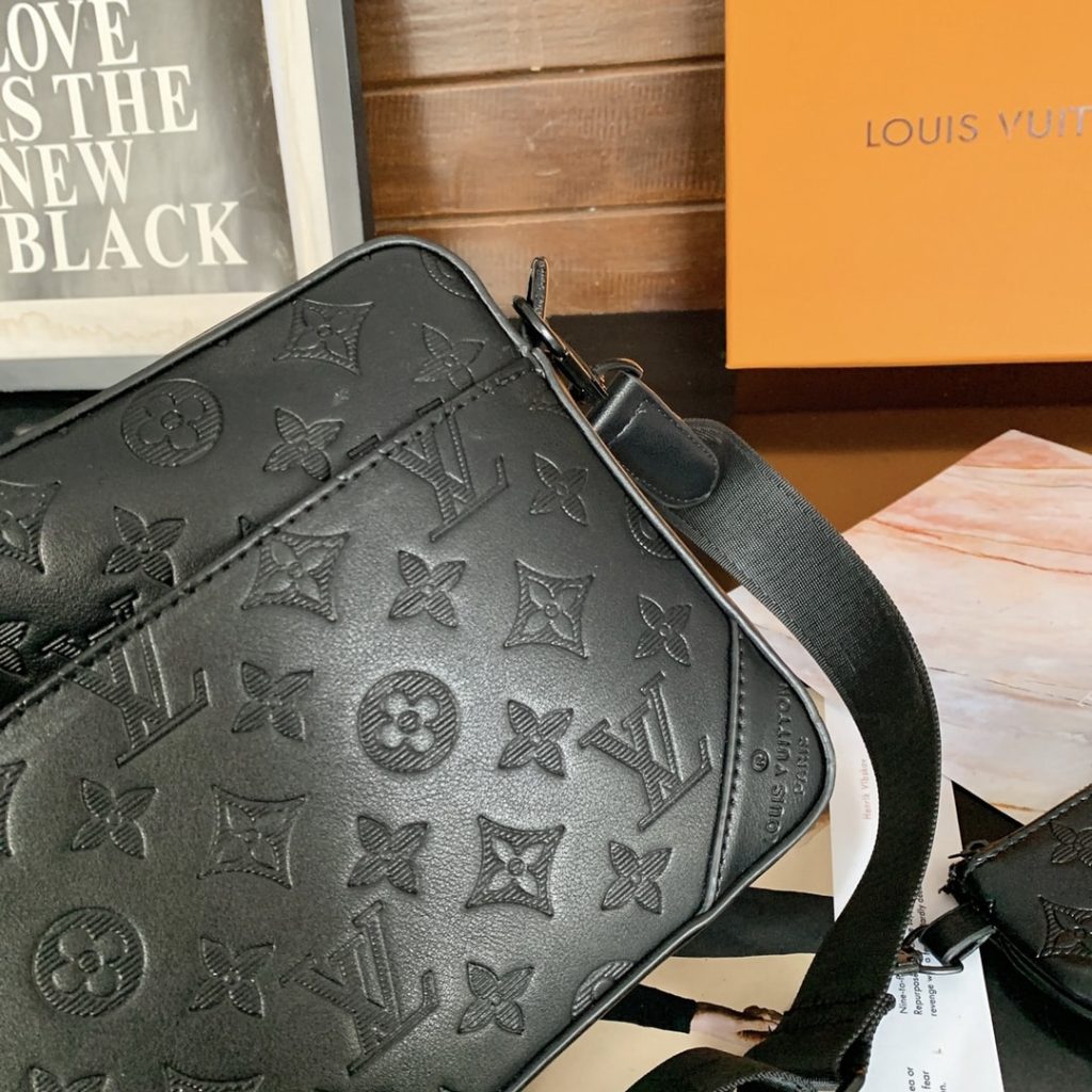 Louis Vuitton Duo Messenger Bag Black 25Cm M69827 - Image 8