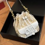 Valentino Garavani Loco Iconographer Toi Beige 16cm 4w2b0m94rrc - Image 3