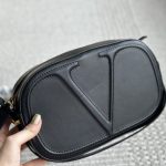 Valentino Vlogo Walk Leather Crossbody Bag Black 25Cm - Image 3
