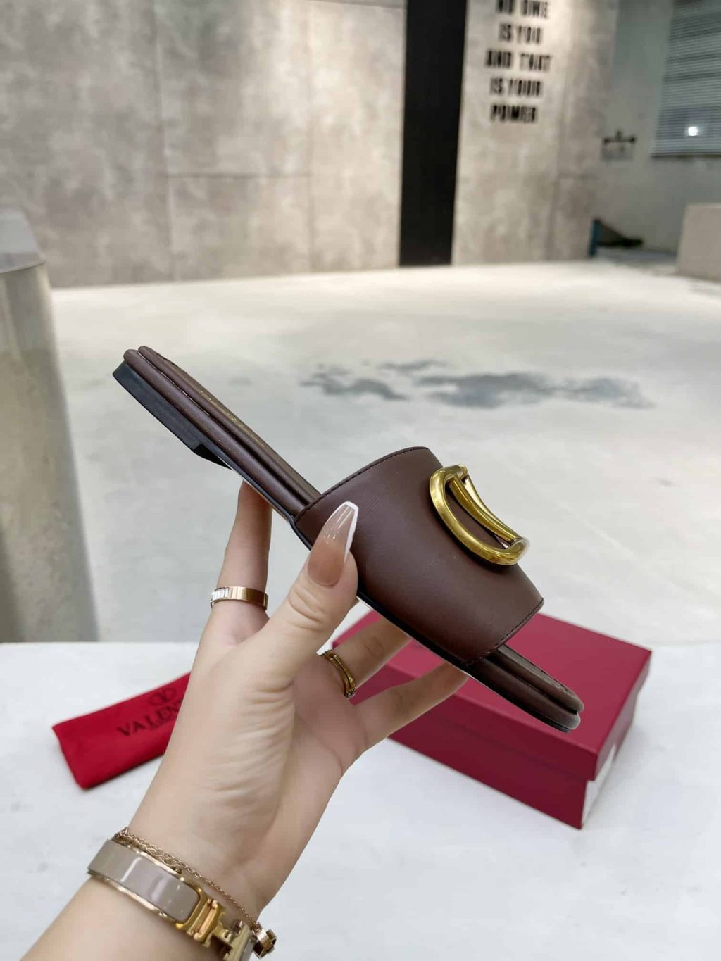 Valentino Garavani Vlogo Signature Slide Sandal Brown - Image 4