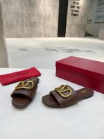 Valentino Garavani Vlogo Signature Slide Sandal Brown - Image 6