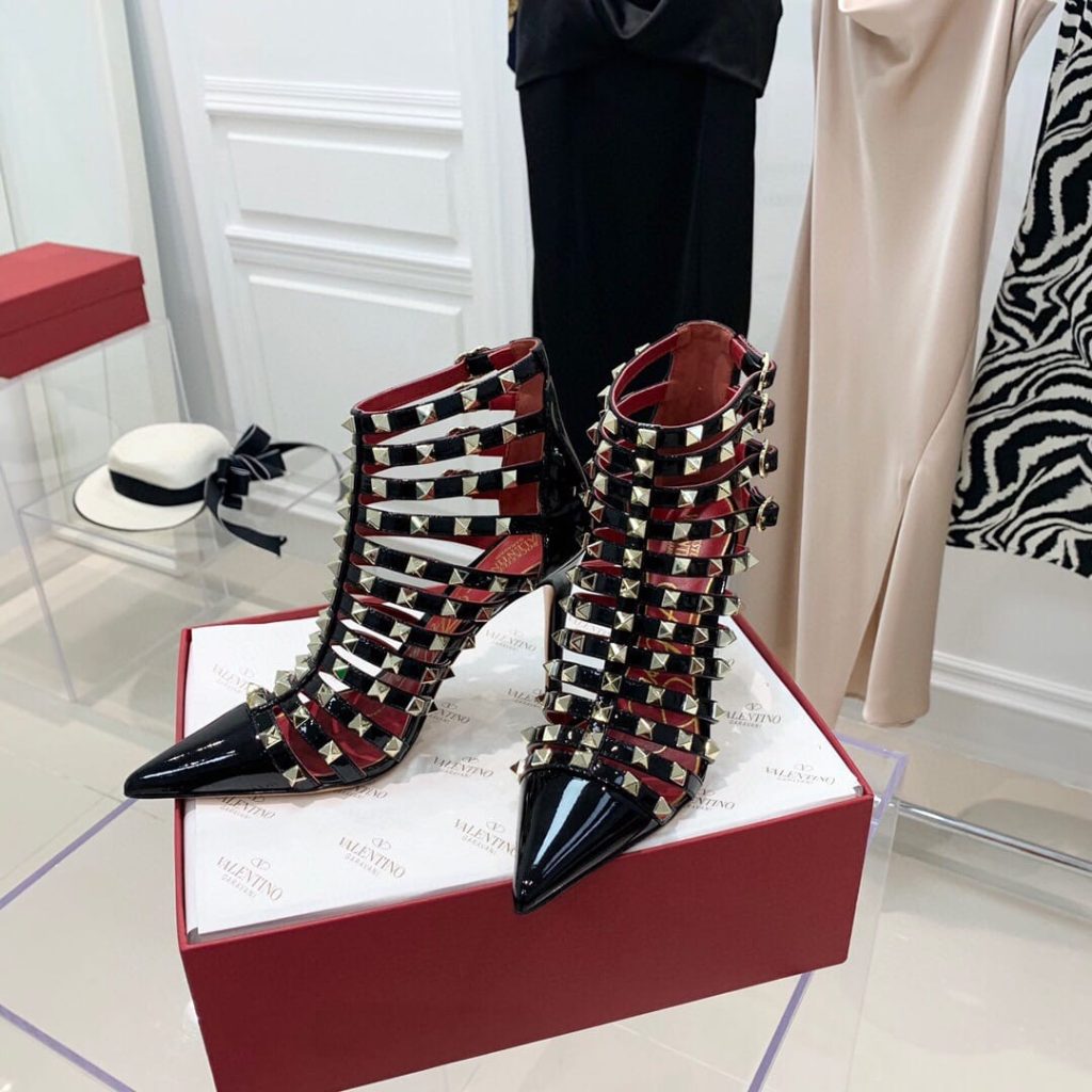 Valentino Garavani Rockstud Alcove Pumps Black - Image 6