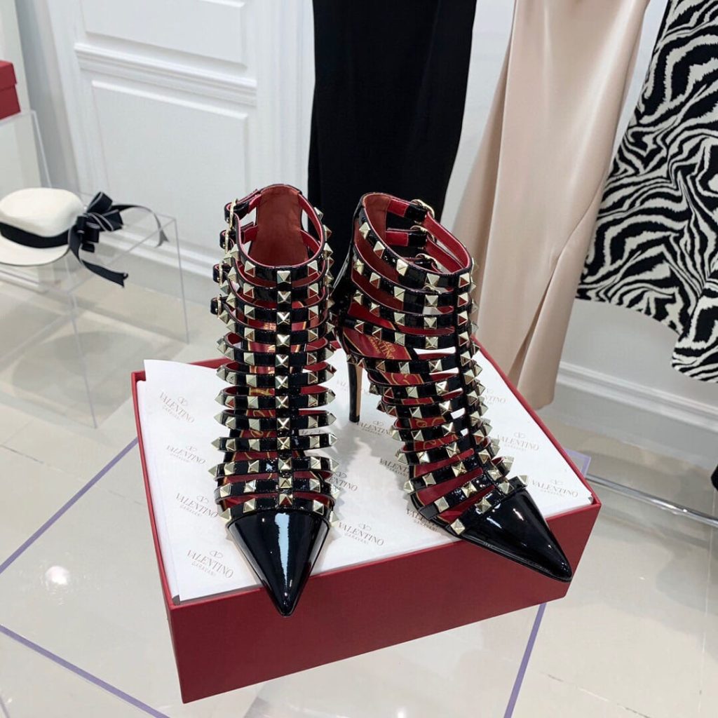 Valentino Garavani Rockstud Alcove Pumps Black - Image 7