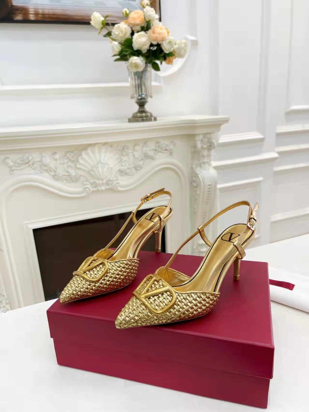 Valentino Garavani Vlogo Woven Leather Slingback Pumps Gold - Image 8