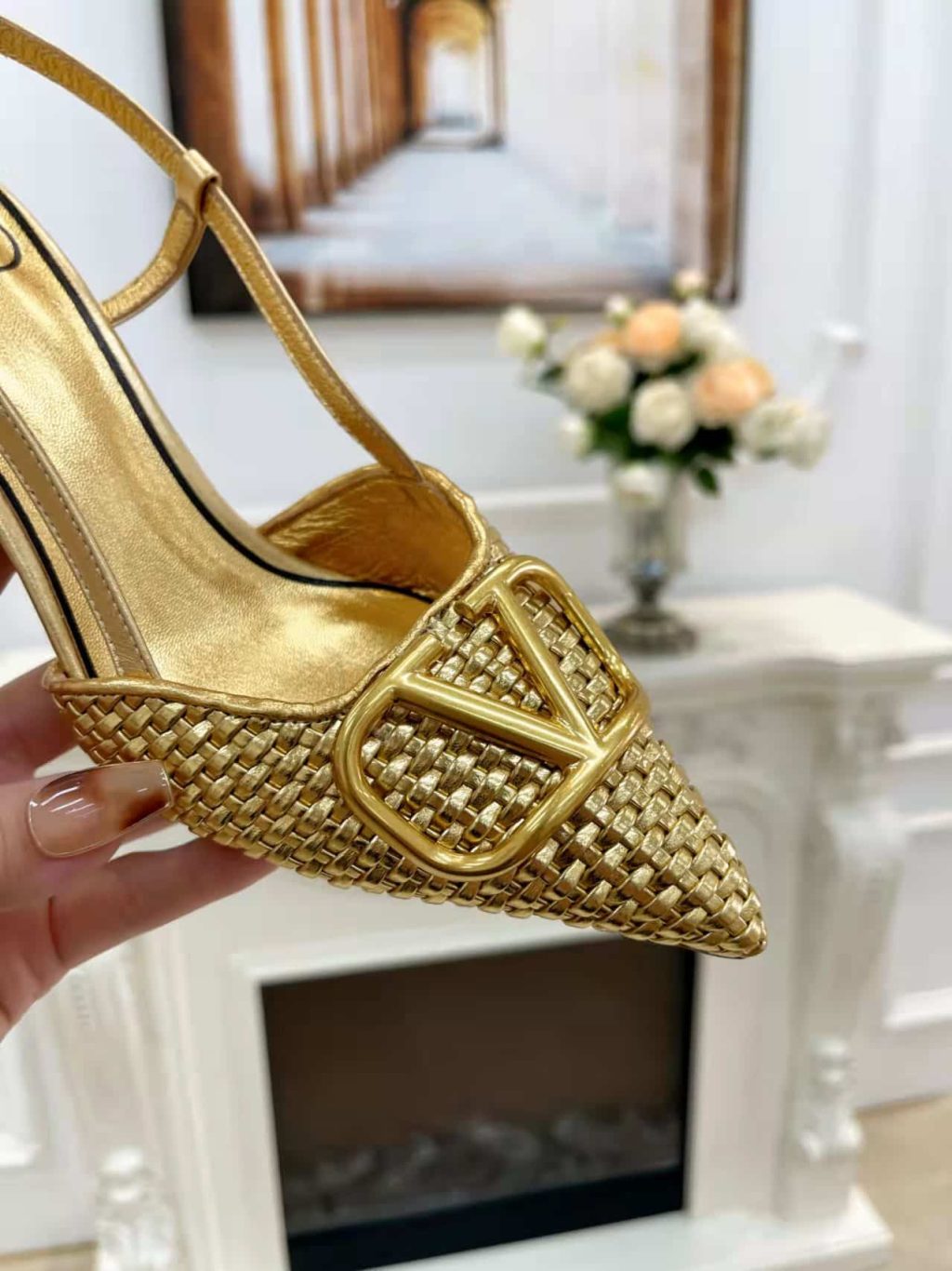 Valentino Garavani Vlogo Woven Leather Slingback Pumps Gold - Image 9