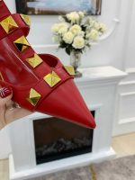 Valentino Garavani Roman Stud Kitten Heel Pumps Red - Image 6