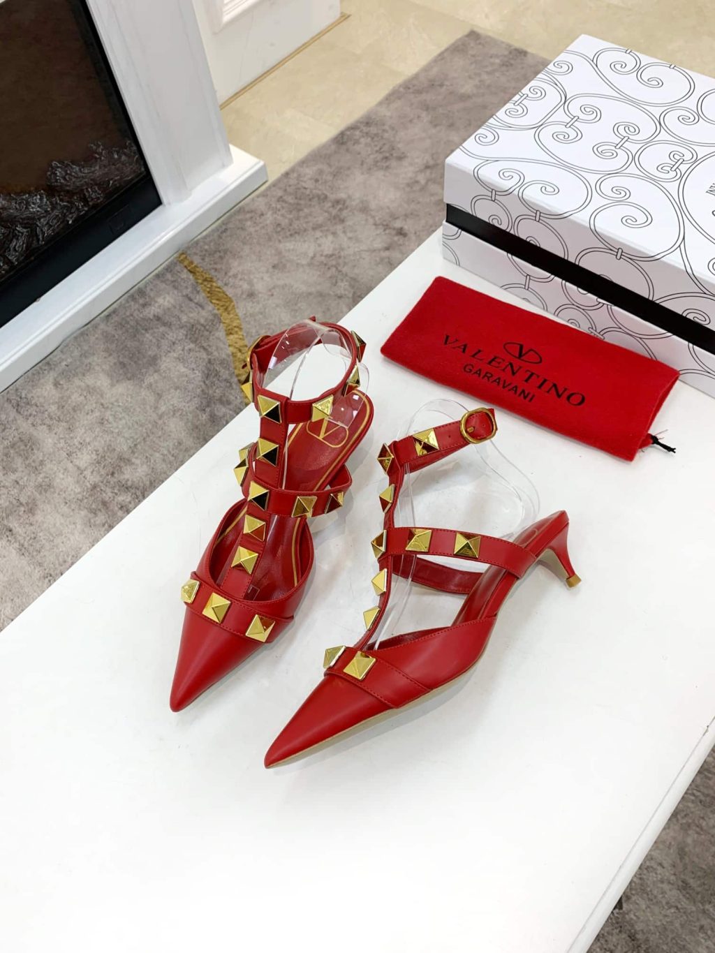Valentino Garavani Roman Stud Kitten Heel Pumps Red - Image 8