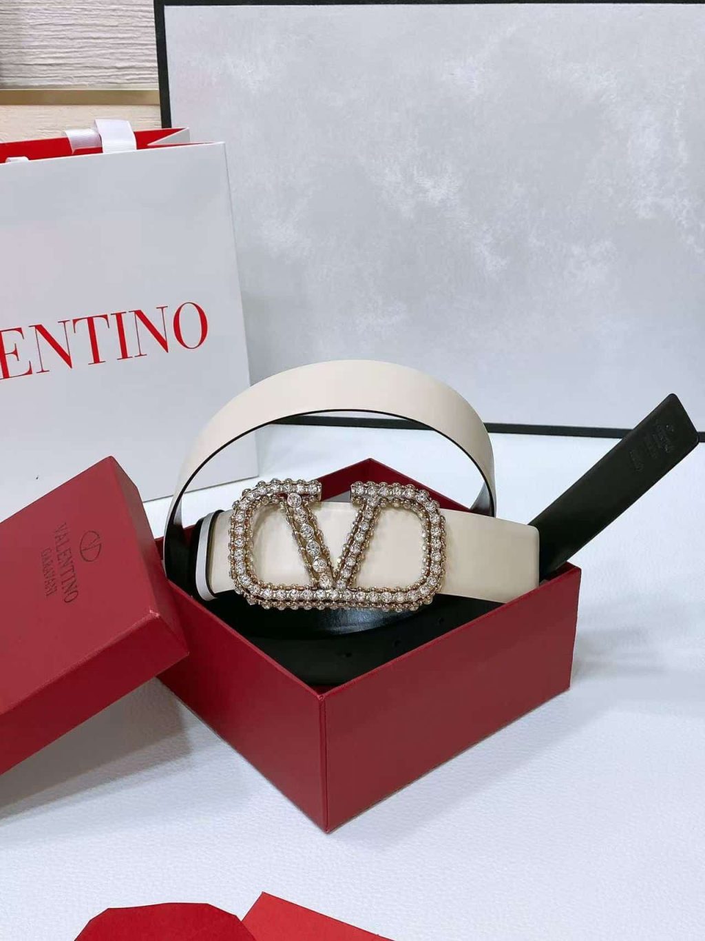 Valentino Garavani Reversible Belt With Signature Vlogo White - Image 8