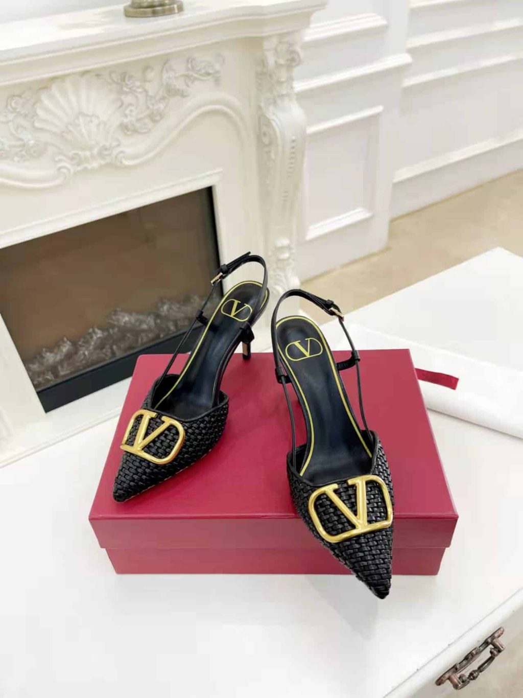 Valentino Garavani Vlogo Woven Leather Slingback Pumps Black - Image 10