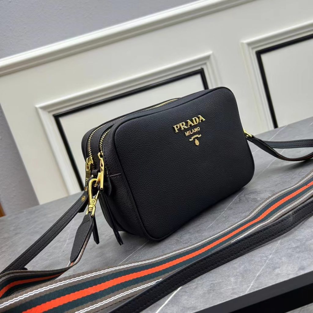 Prada Camera Shoulder Bag 23Cm - Image 3