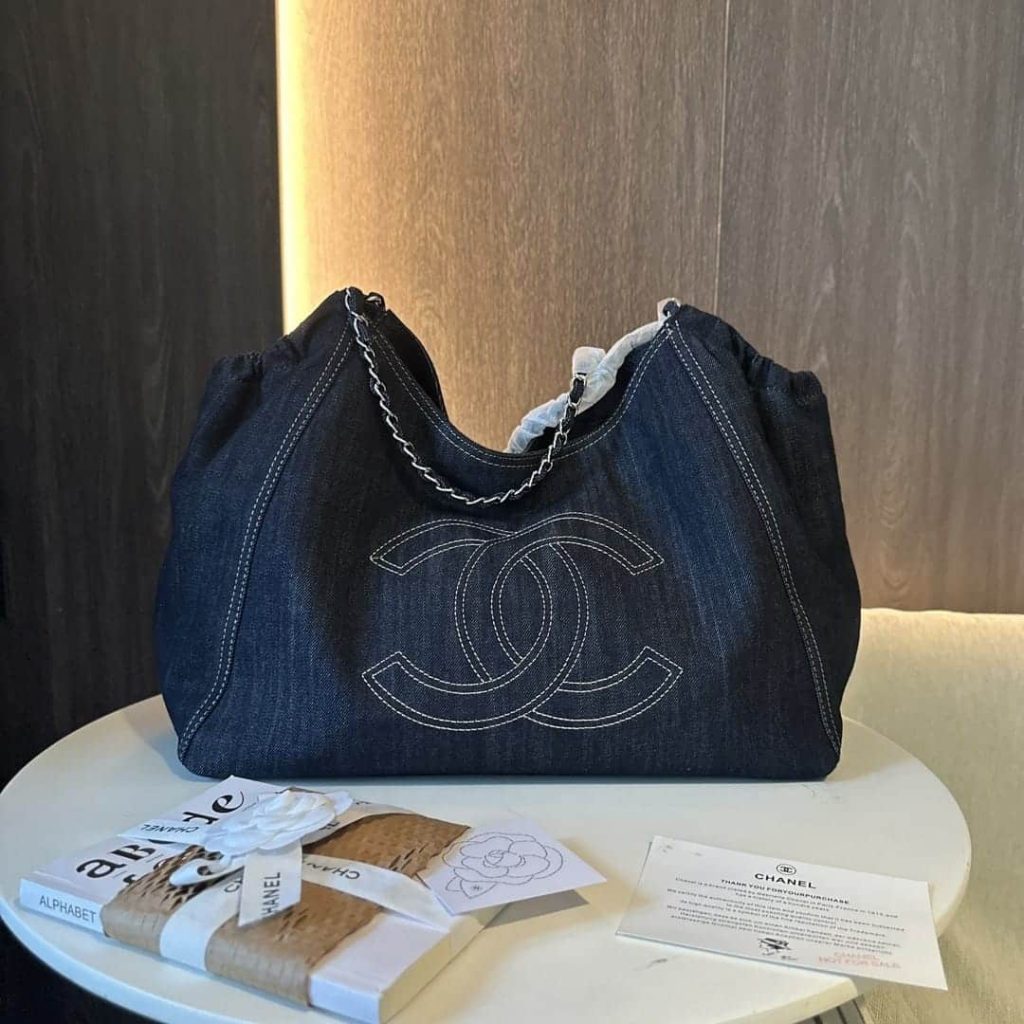 Chanel Denim Timeless Cc Tote Blue 36Cm - Image 3