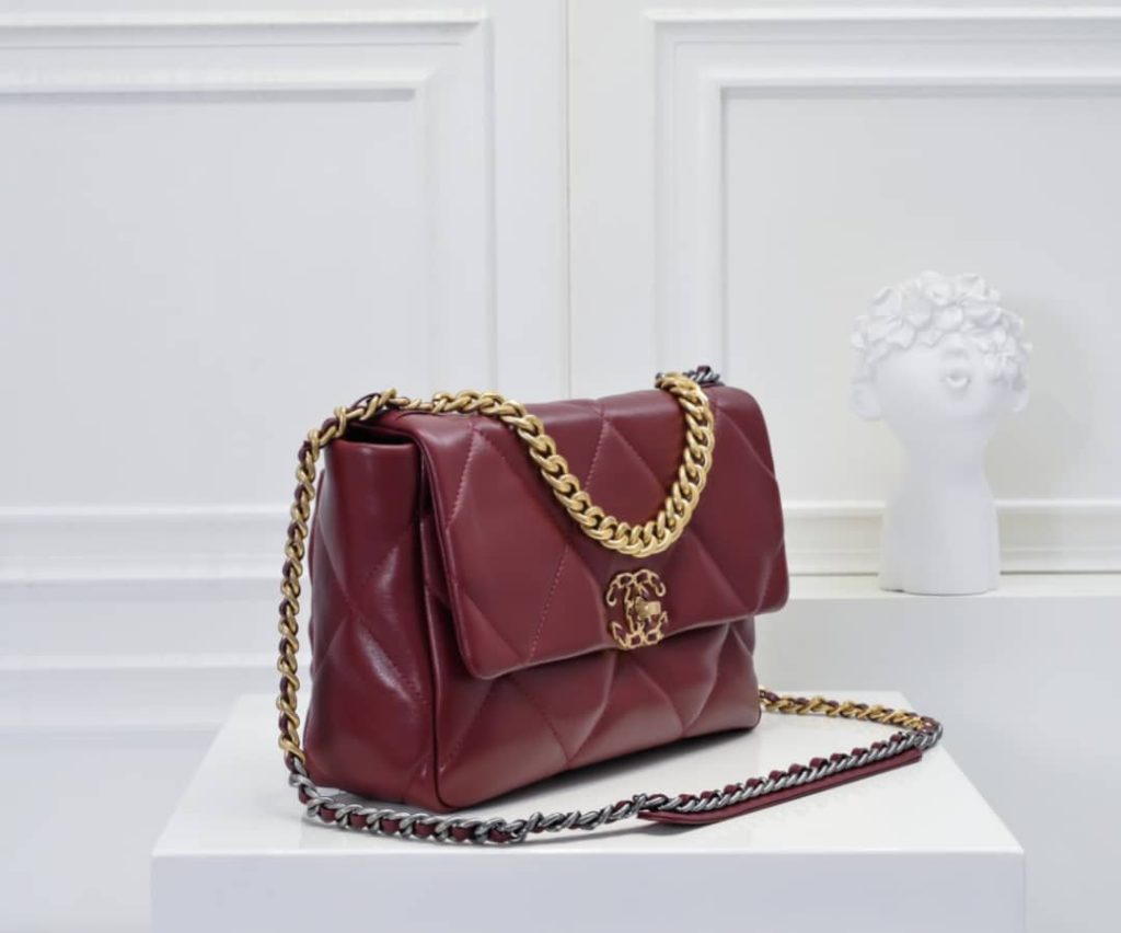 Chanel 19 Flap Bag Shiny Crumpled Leather Burgundy 22Cm - Image 6