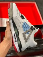 Air Jordan 4 - Image 2