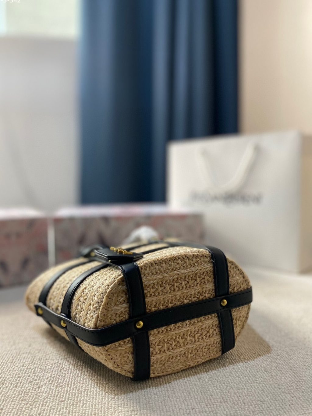 Saint Laurent Medium Panier Harness Raffia Tote Beige 17Cm - Image 7