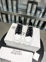 Alexander McQueen Sneaker - Image 3