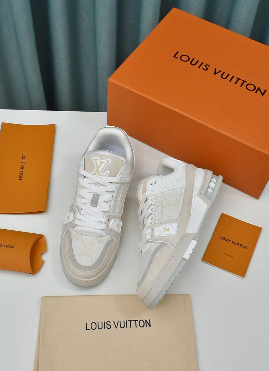 LOUIS VUITTON TRAINER SNEAKER - Image 2