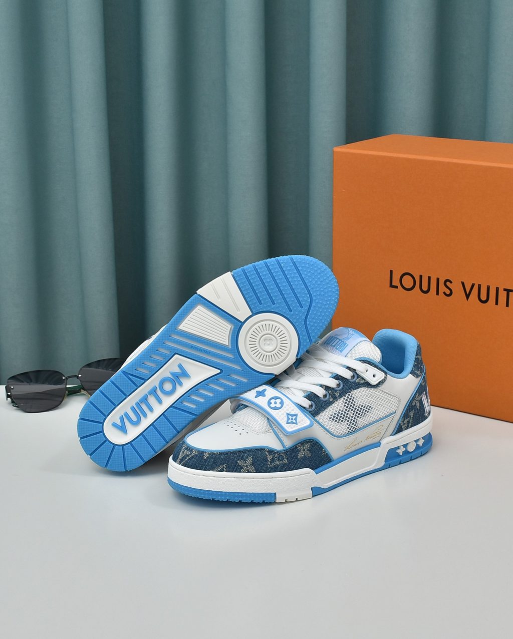 LOUIS VUITTON TRAINER SNEAKER - Image 3