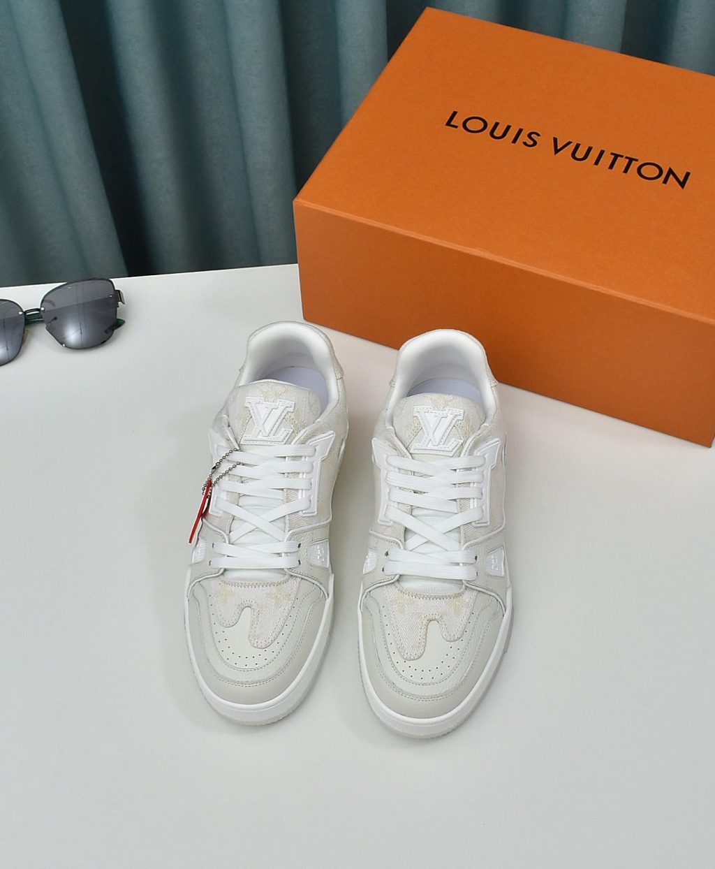 LOUIS VUITTON TRAINER SNEAKER - Image 3