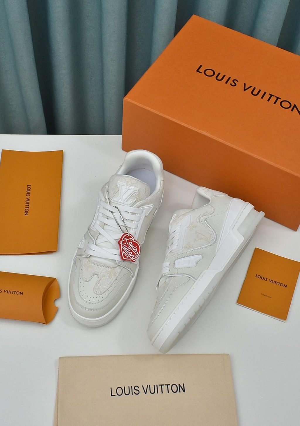 LOUIS VUITTON TRAINER SNEAKER - Image 2