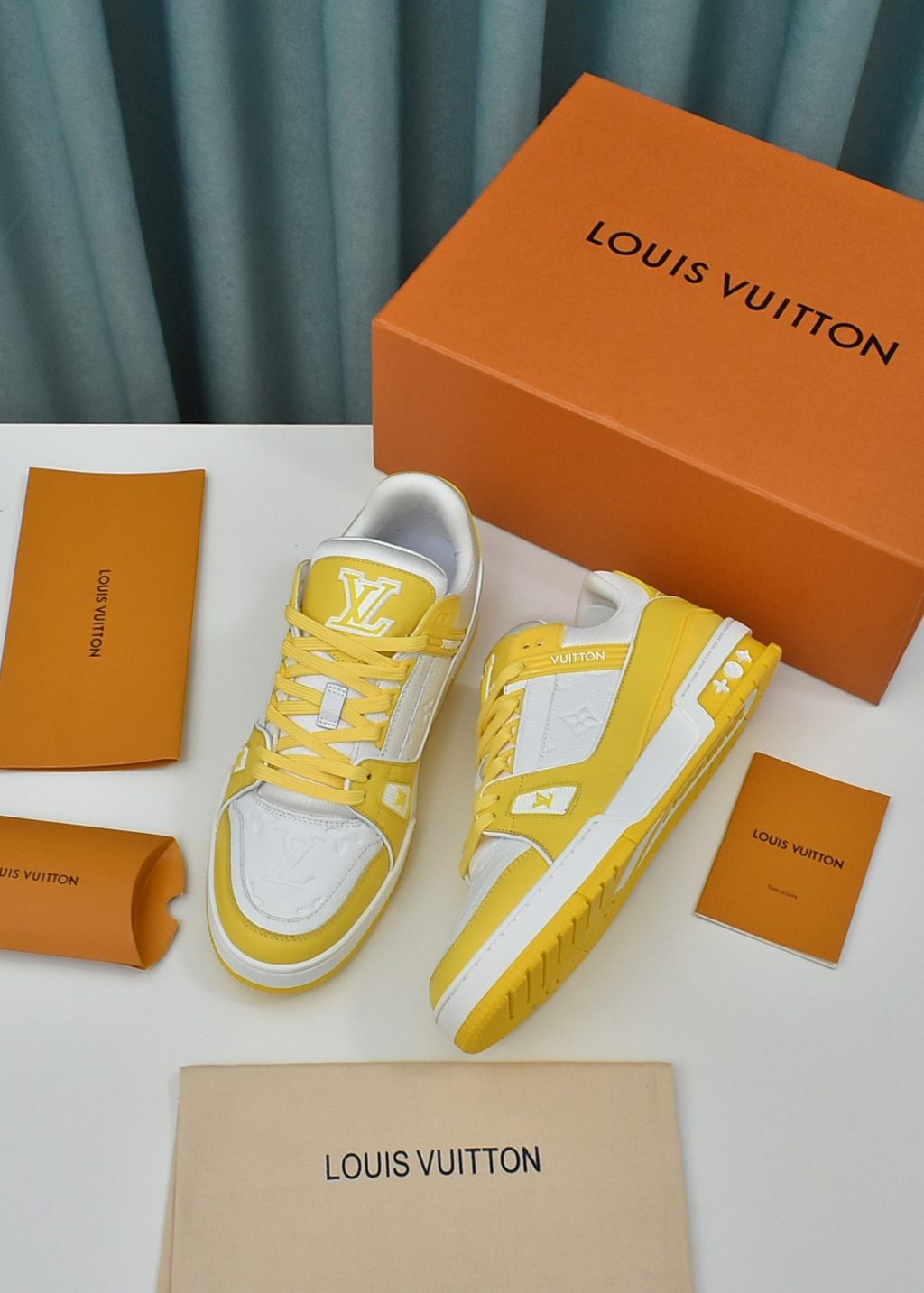 LOUIS VUITTON TRAINER SNEAKER - Image 2