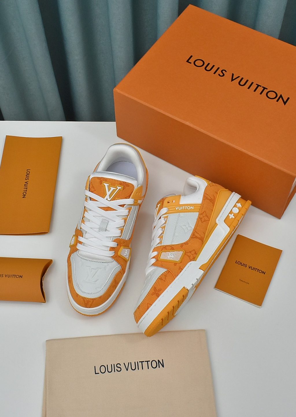 LOUIS VUITTON TRAINER SNEAKER - Image 2