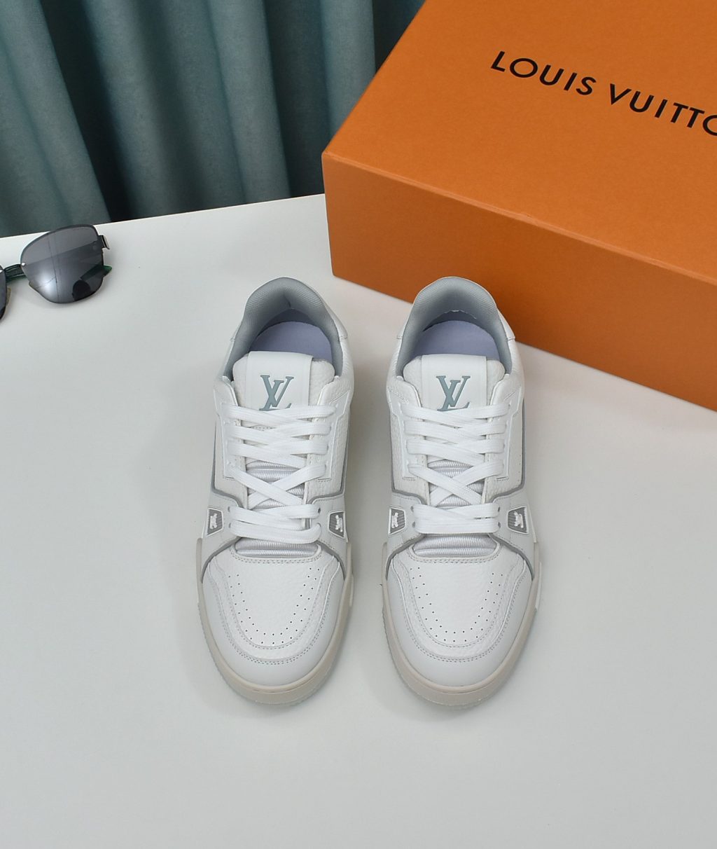 LOUIS VUITTON TRAINER SNEAKER - Image 3
