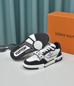LOUIS VUITTON TRAINER SNEAKER - Image 4