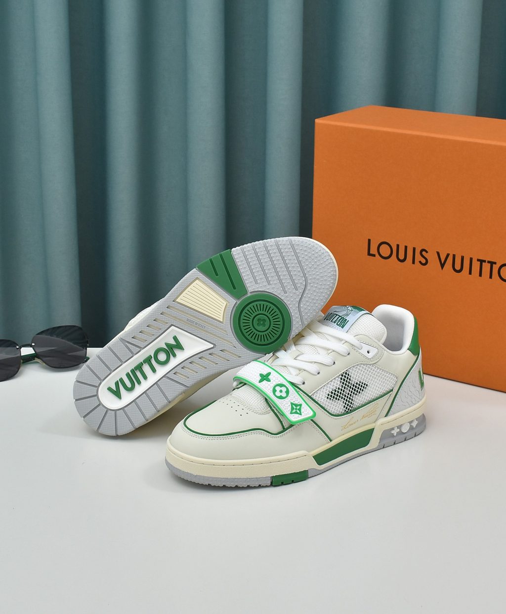 LOUIS VUITTON TRAINER SNEAKER - Image 3