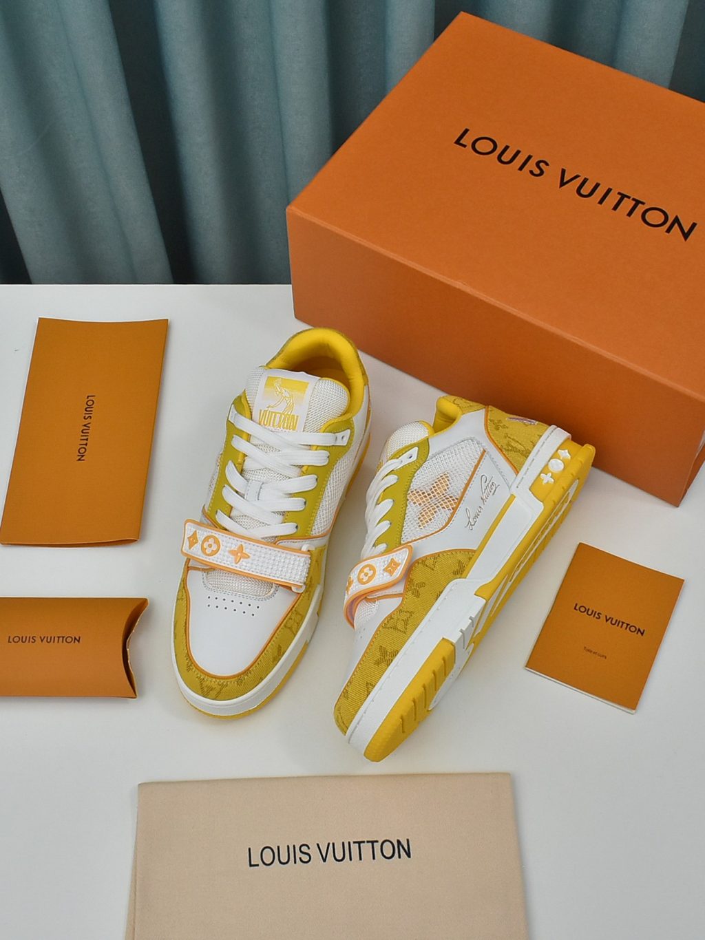 LOUIS VUITTON TRAINER SNEAKER - Image 2