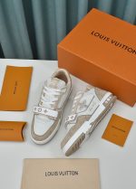 LOUIS VUITTON TRAINER SNEAKER - Image 2