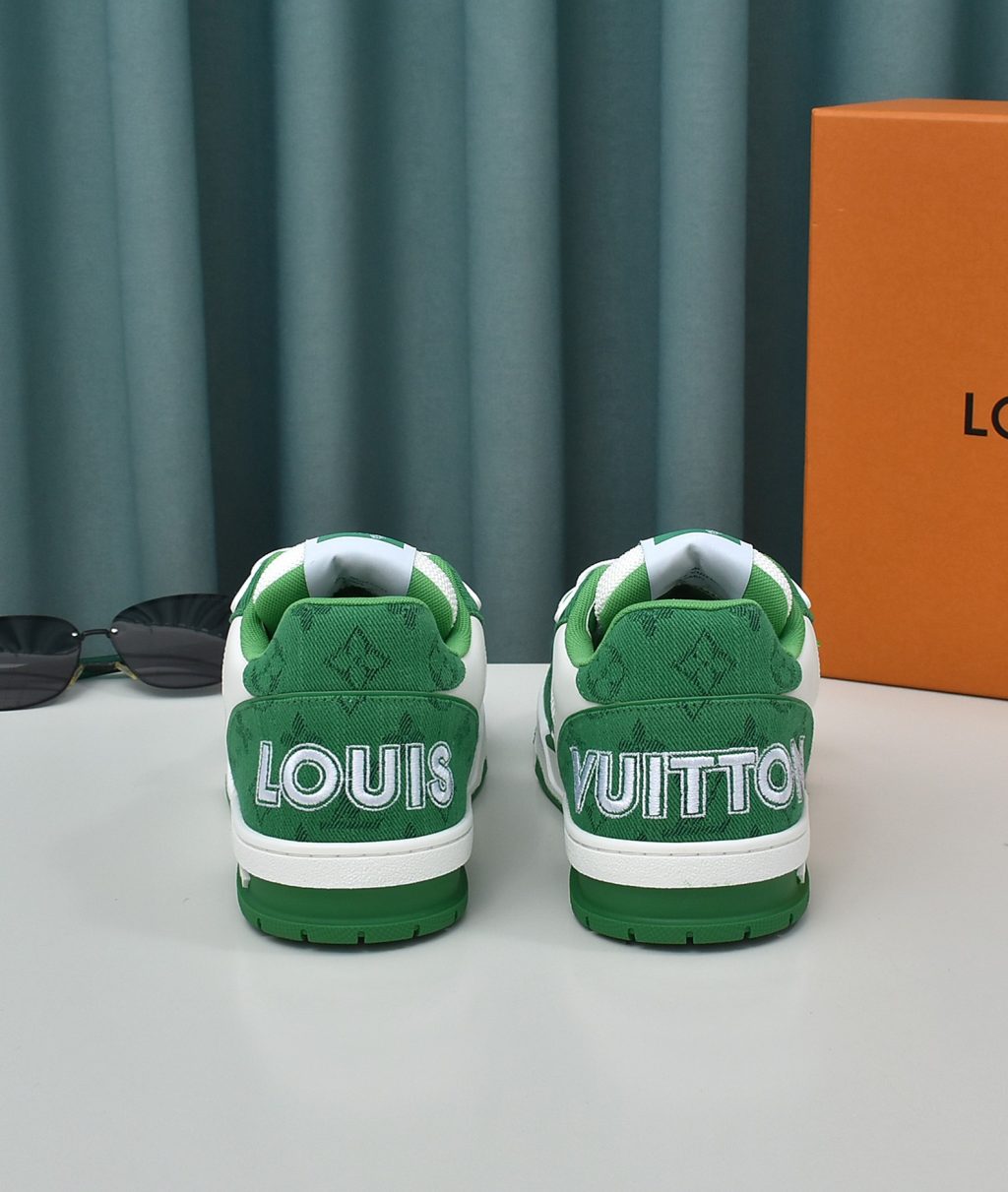 LOUIS VUITTON TRAINER SNEAKER - Image 4