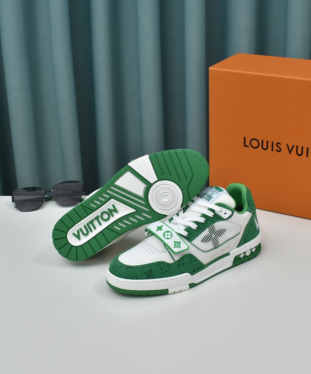 LOUIS VUITTON TRAINER SNEAKER - Image 3
