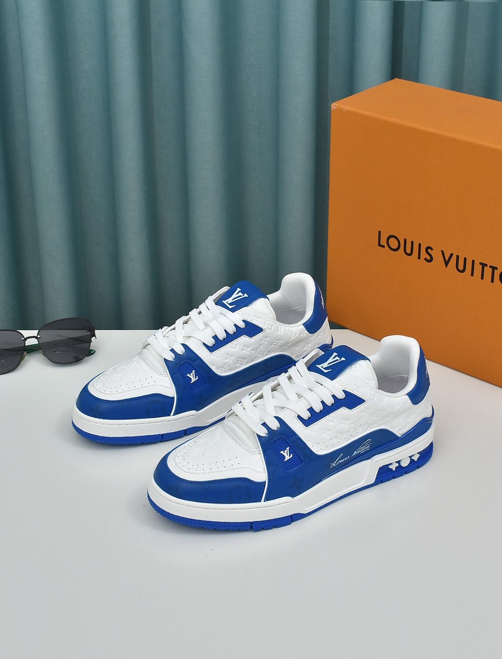 LOUIS VUITTON TRAINER SNEAKER - Image 4