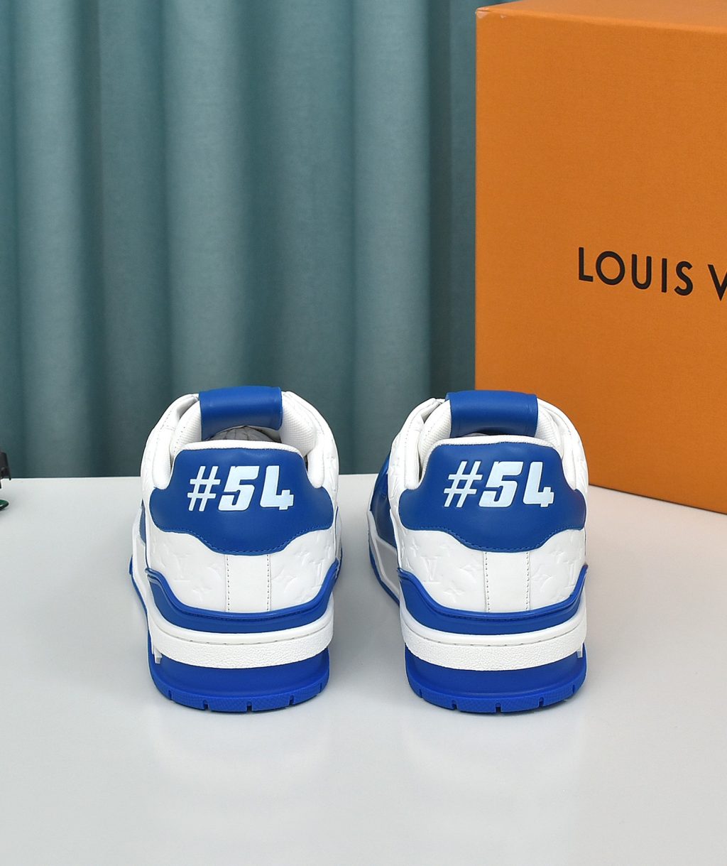 LOUIS VUITTON TRAINER SNEAKER - Image 3