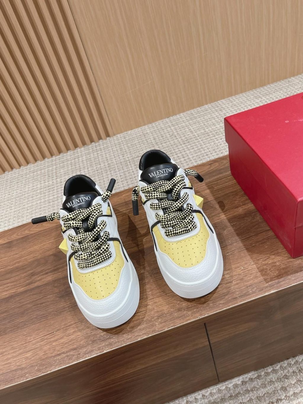 Valentino Garavani Sneaker - Image 2