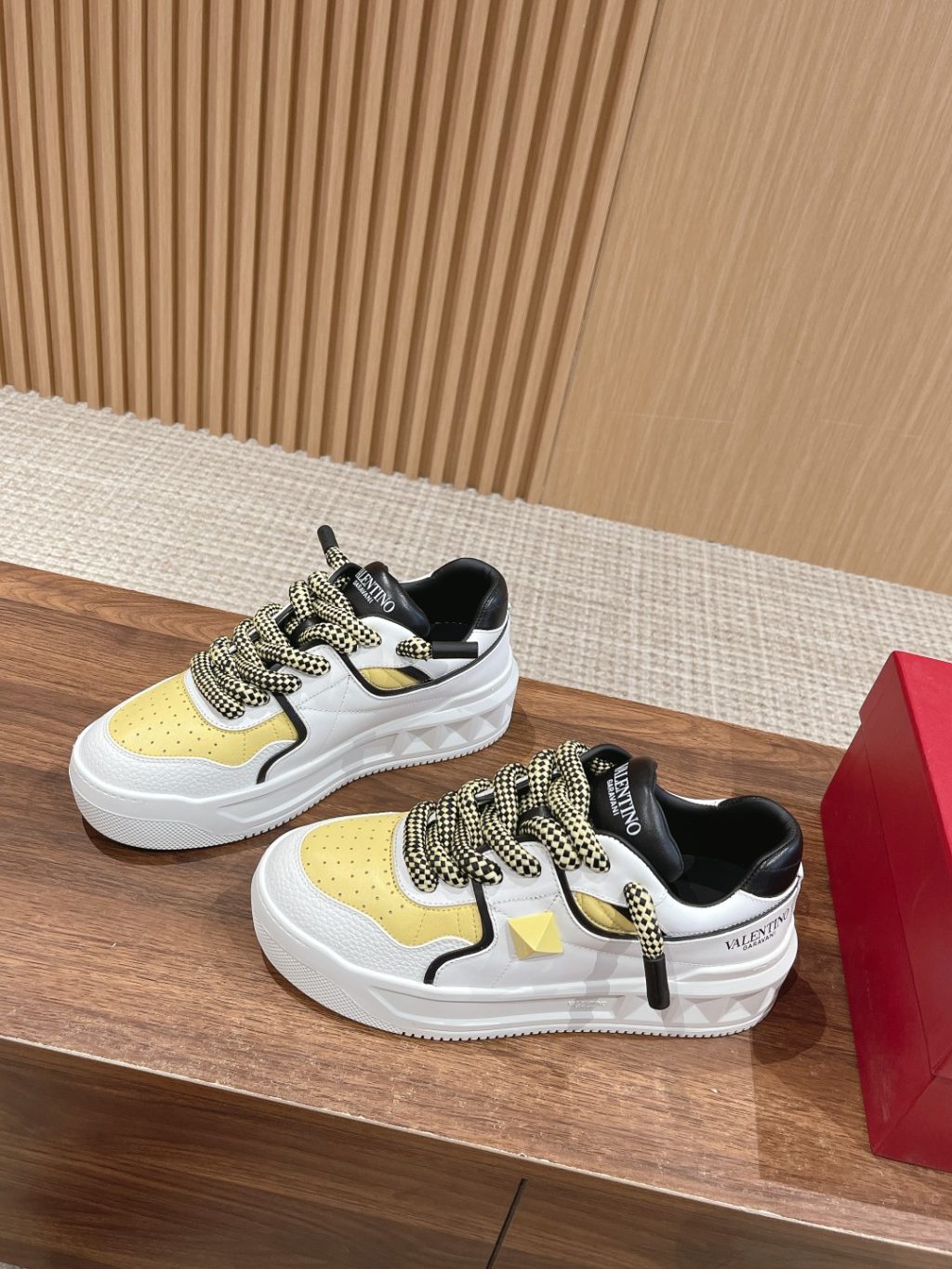 Valentino Garavani Sneaker - Image 3