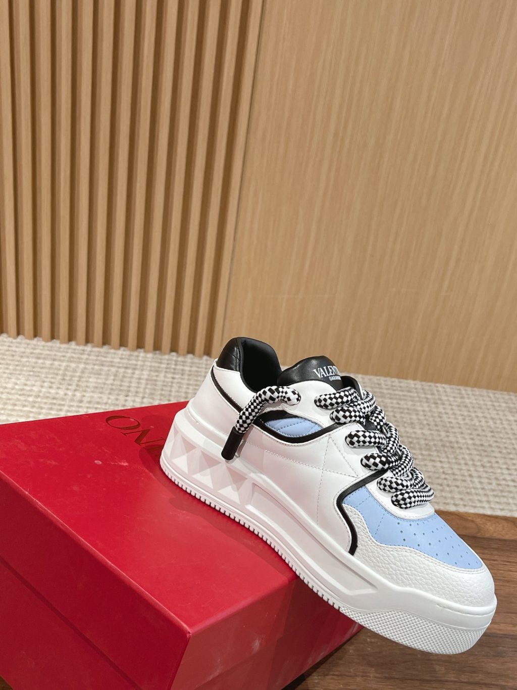 Valentino Garavani Sneaker - Image 4