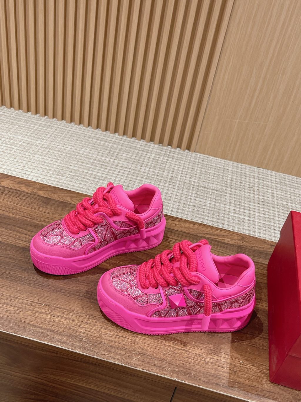 Valentino Garavani Sneaker - Image 3