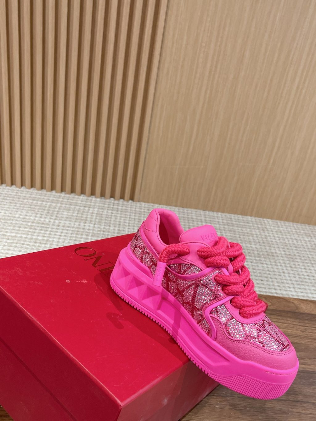 Valentino Garavani Sneaker - Image 4