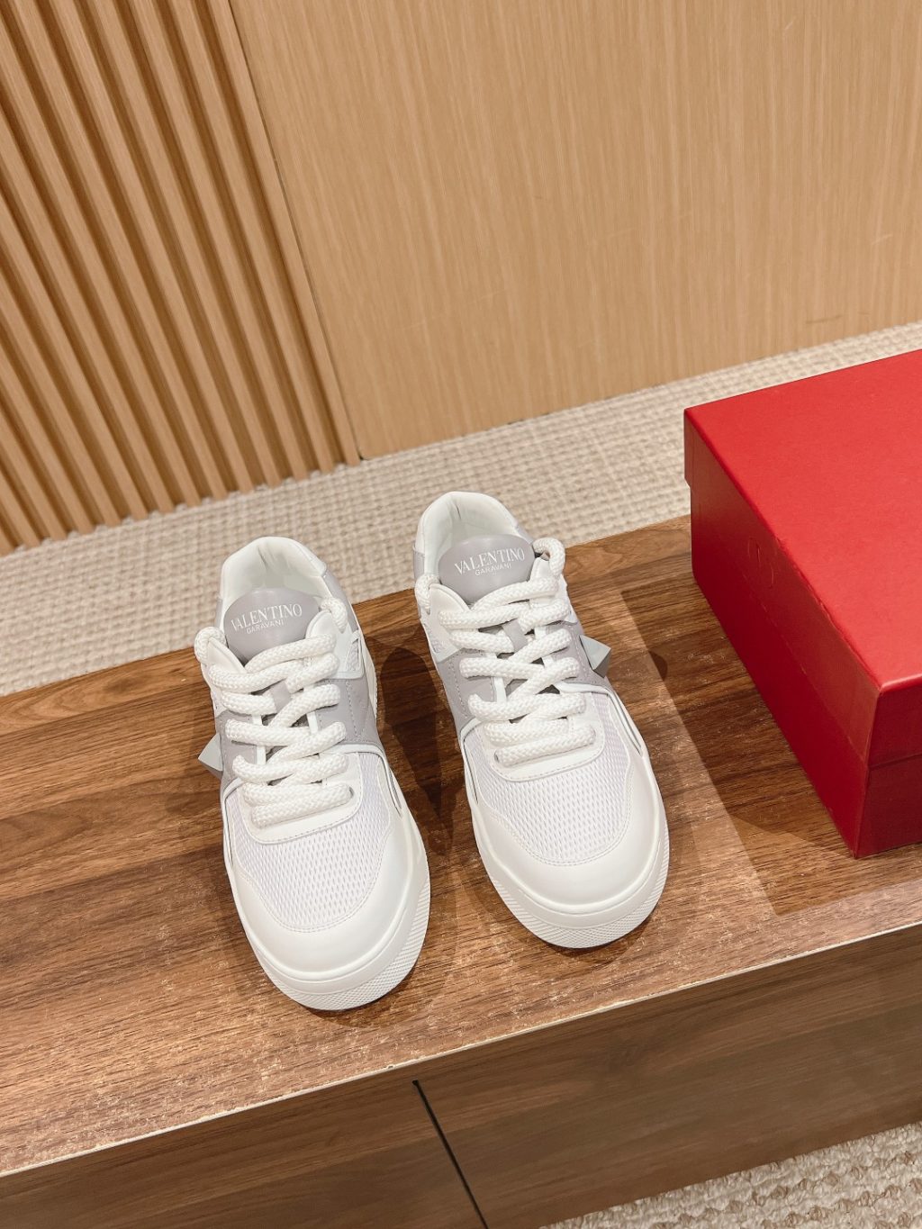 Valentino Garavani Sneaker - Image 3