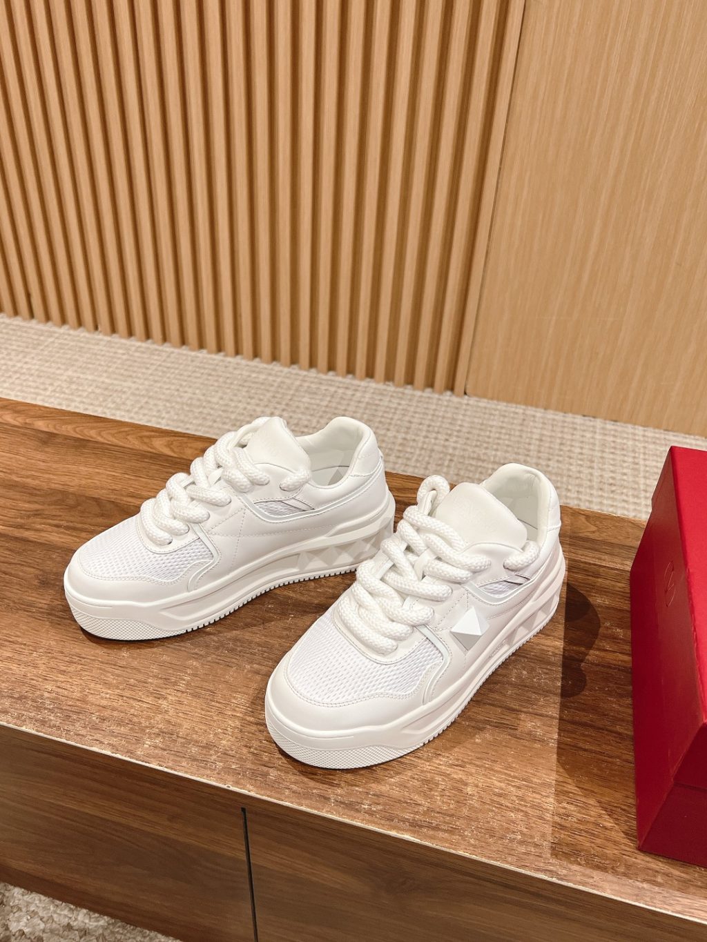 Valentino Garavani Sneaker - Image 4