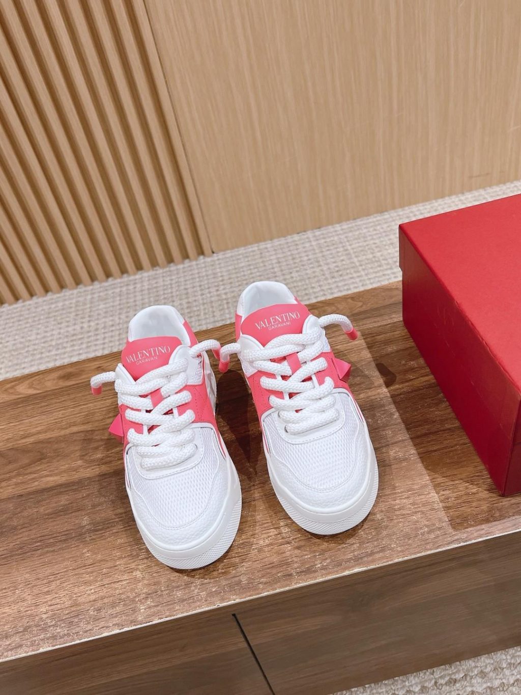 Valentino Garavani Sneaker - Image 2