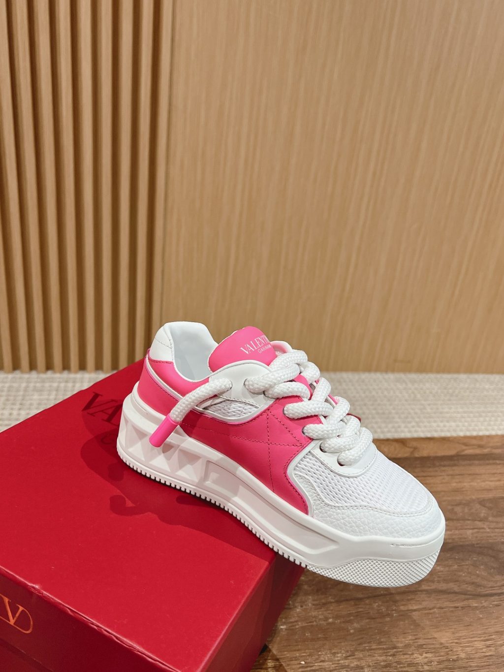 Valentino Garavani Sneaker - Image 3