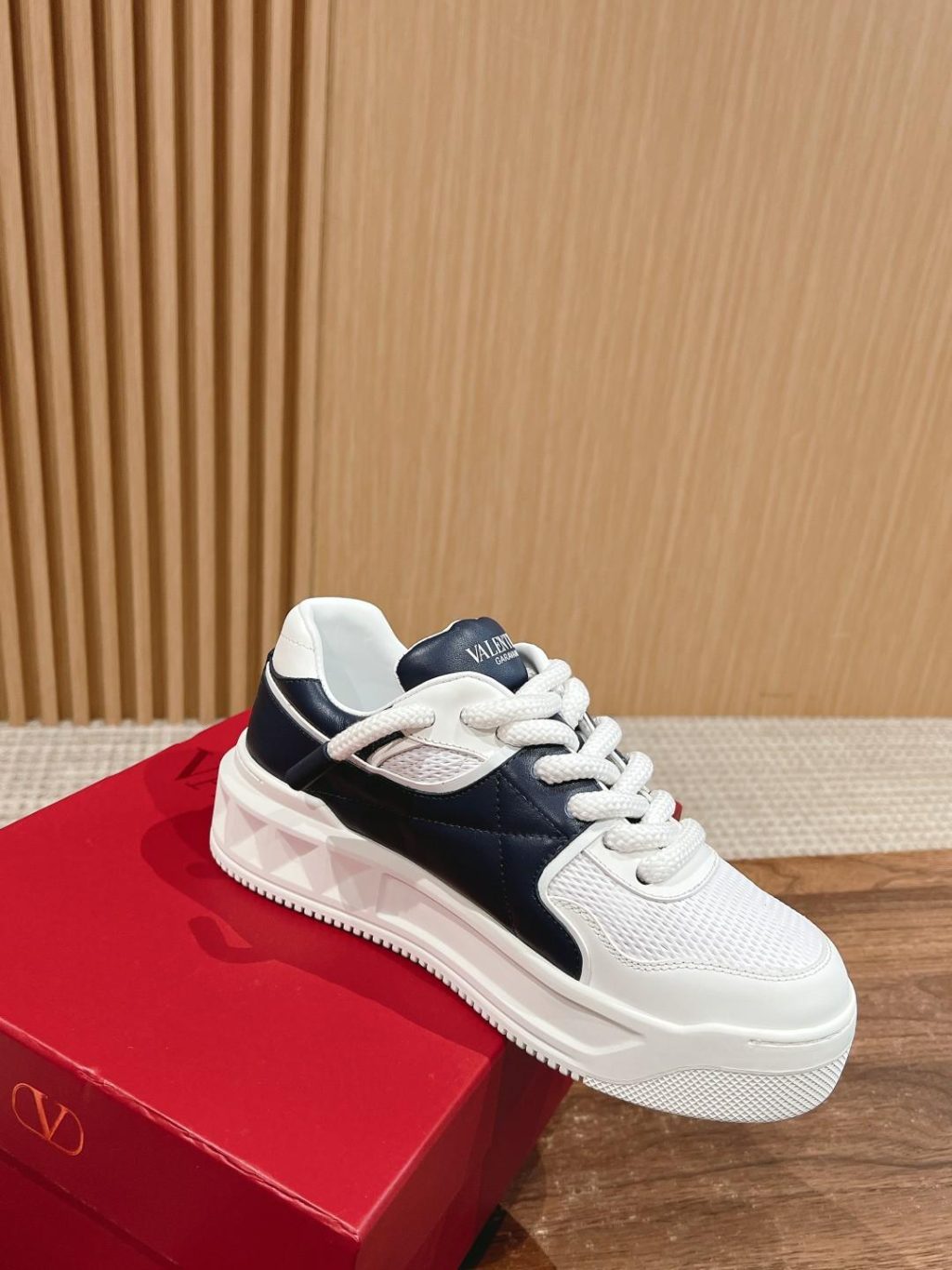 Valentino Garavani Sneaker - Image 4