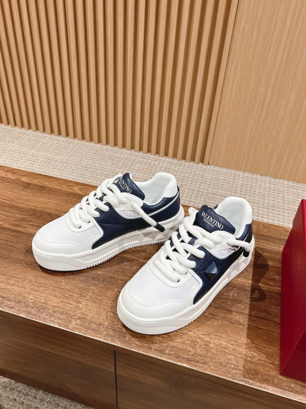 Valentino Garavani Sneaker - Image 3