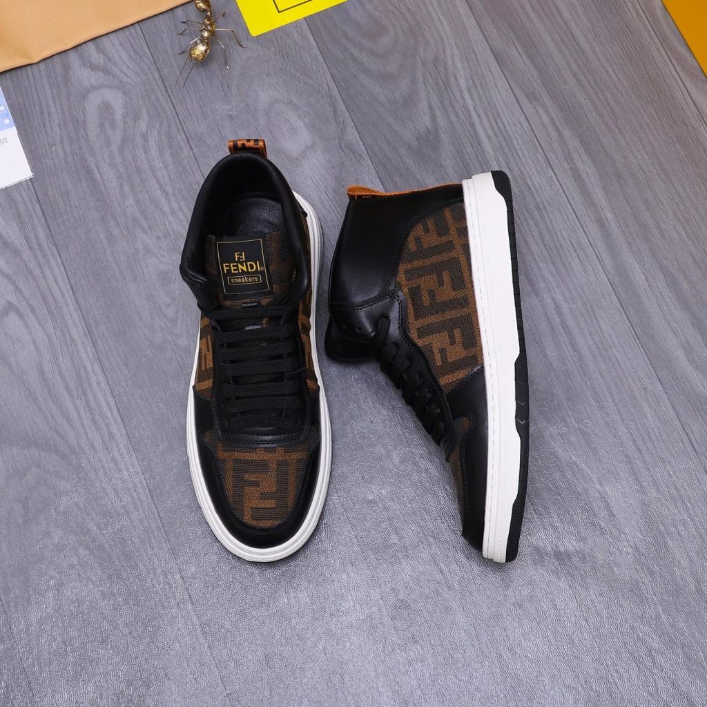 FENDI CASUAL SNEAKERS - Image 3