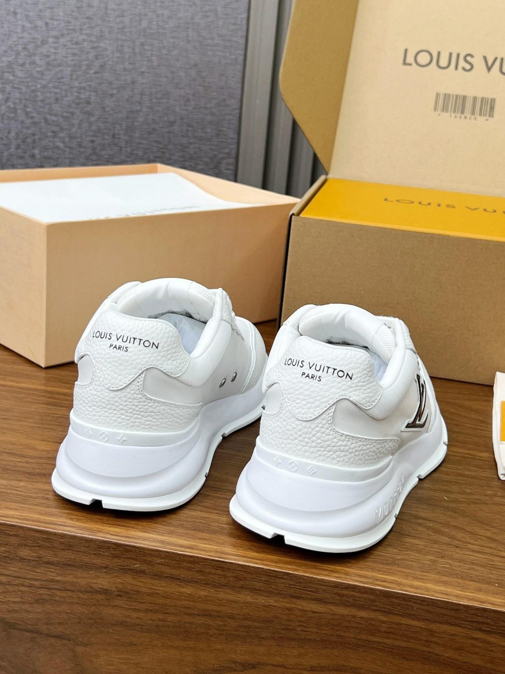 LV Classic Sneaker - Image 4